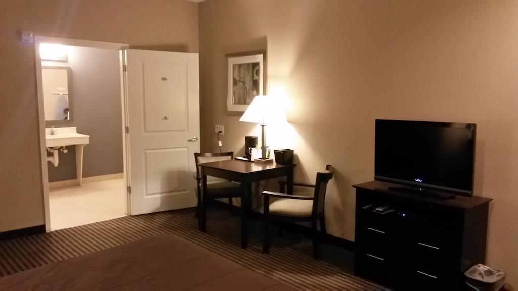Atria Inn & Suites Three Rivers Стая снимка
